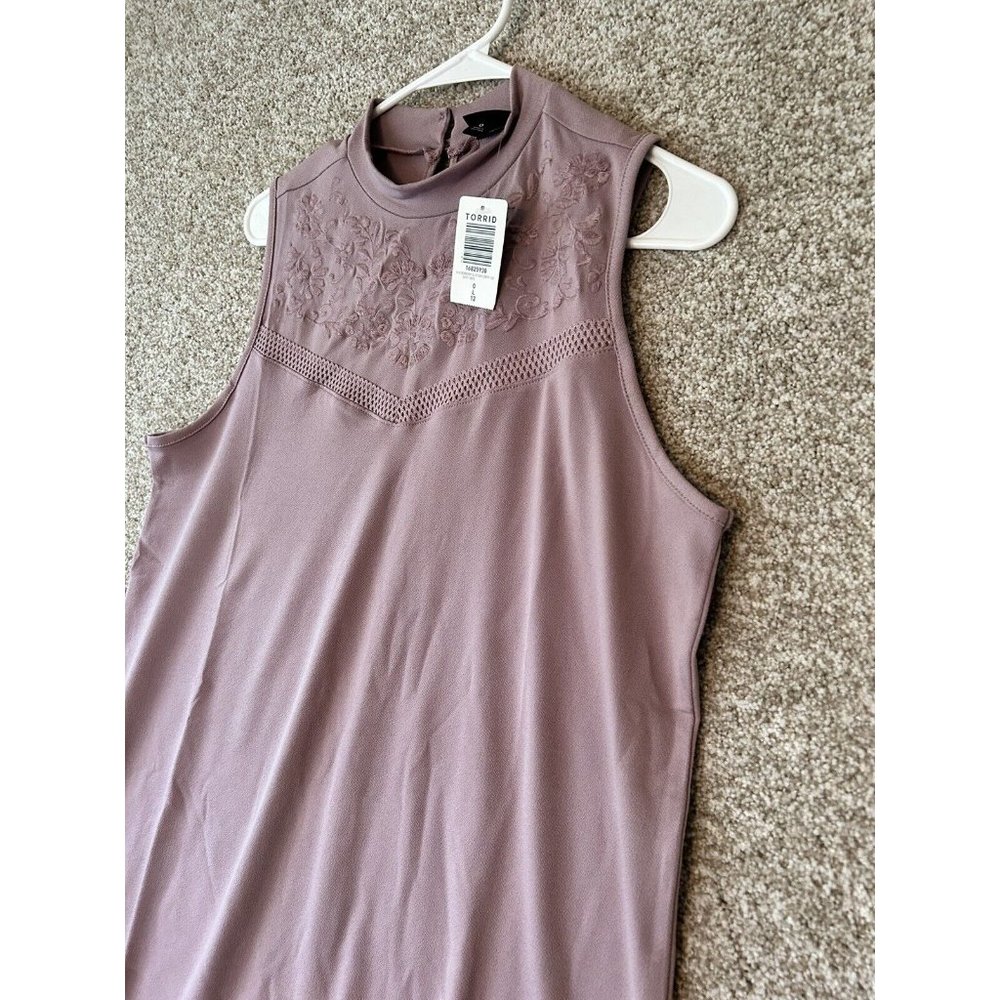 Torrid Studio Crepe Elberberry Tank Top Shirt Size Large (0) - Picture 2 of 6